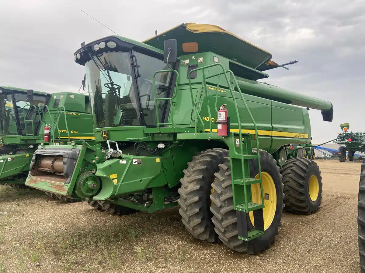 Gallery image 1 for Used 2009 John Deere 9870 STS Combine
