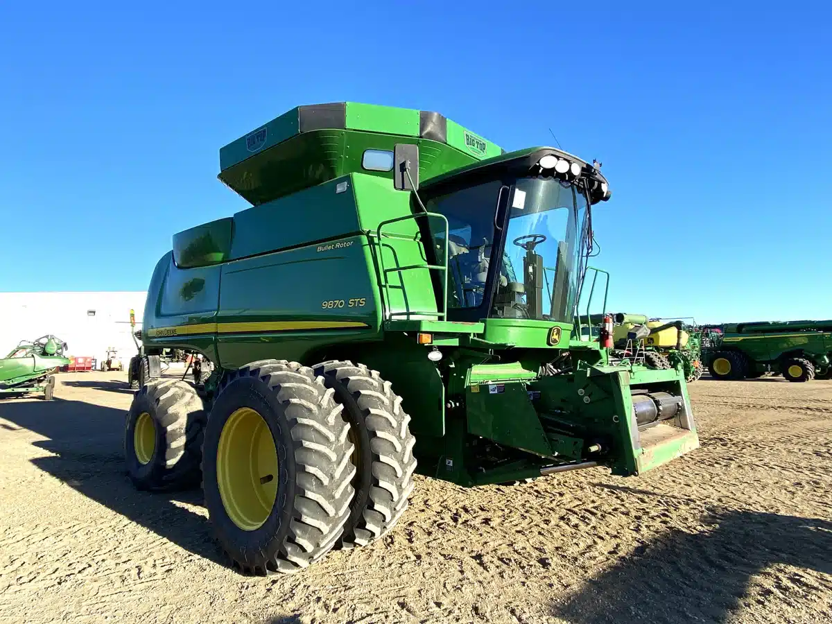 Gallery image 2 for Used 2008 John Deere 9870 STS Combine