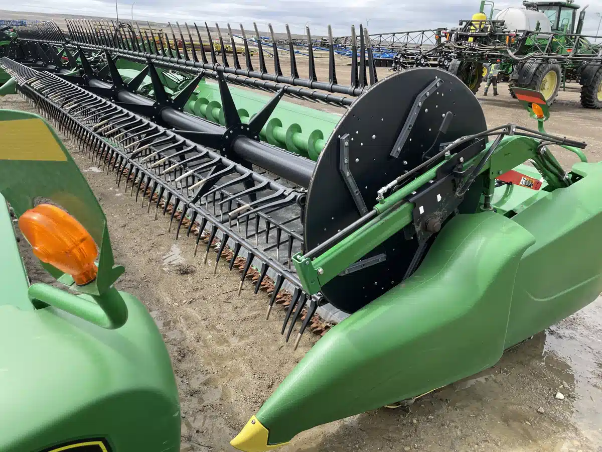 Gallery image 1 for Used 2018 John Deere 640FD Header - Flex Draper