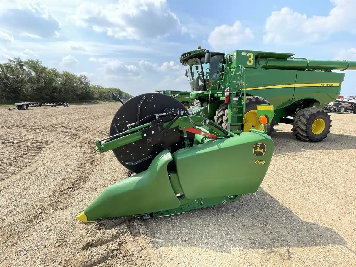 Gallery image 2 for Used 2018 John Deere 640FD Header - Flex Draper