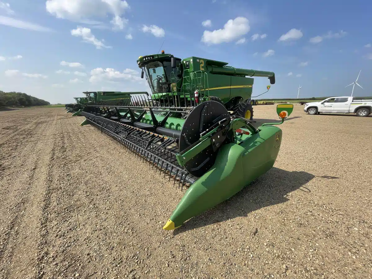 Gallery image 1 for Used 2018 John Deere 640FD Header - Flex Draper