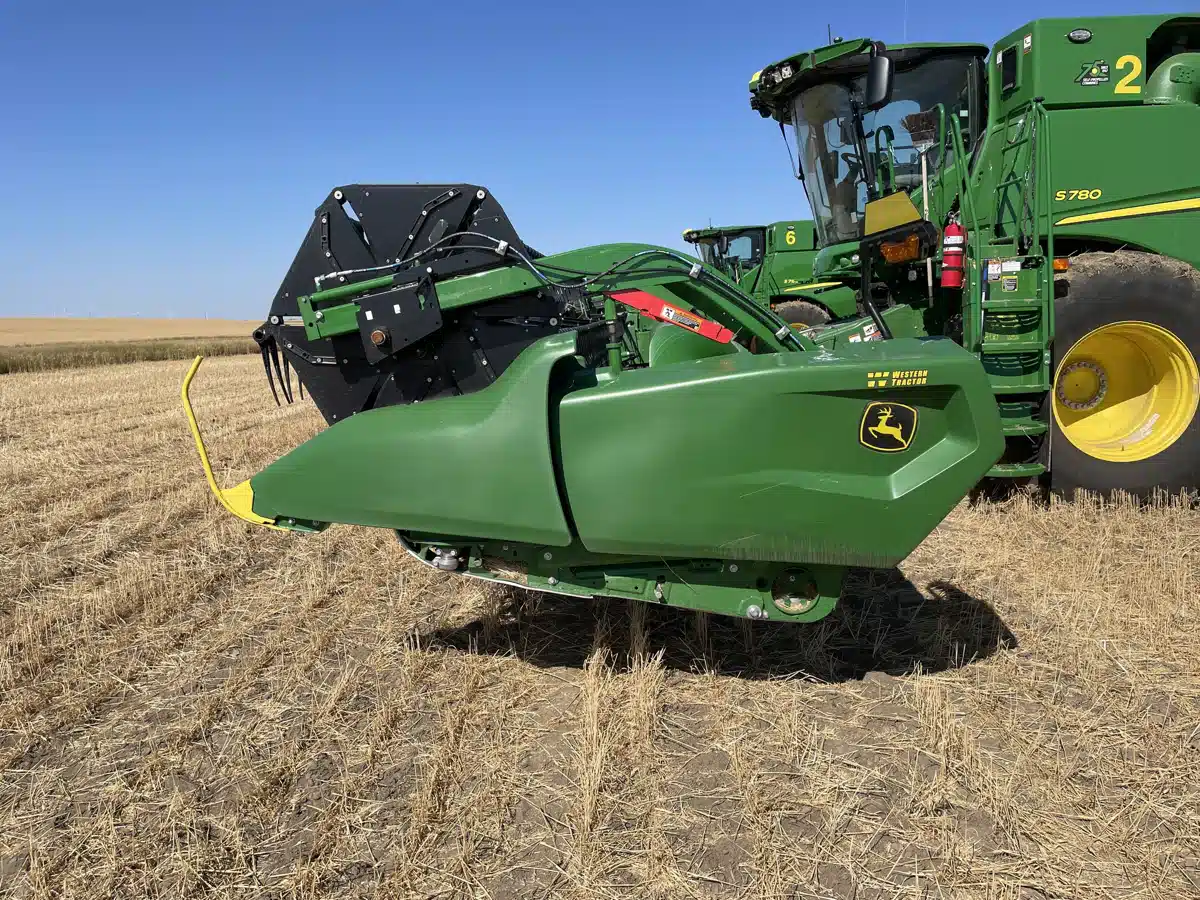 Gallery image 2 for Used 2022 John Deere RD40F Header - Flex Draper