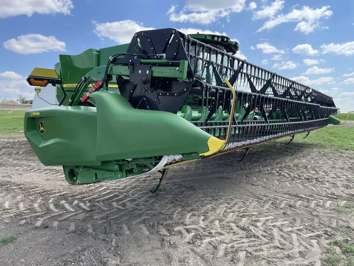Gallery image 2 for Used 2022 John Deere RD40F Header - Flex Draper