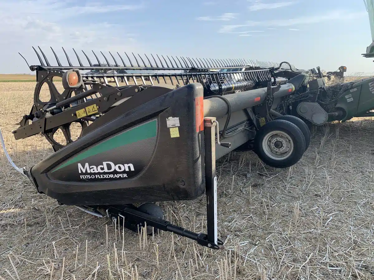 Gallery image 1 for Used 2015 MacDon FD75 Header - Flex Draper