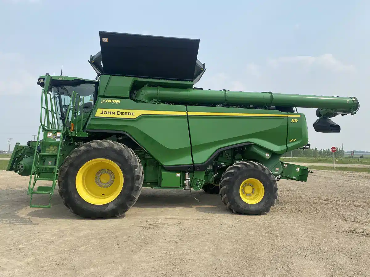 Gallery image 2 for Used 2023 John Deere X9 1100 Combine