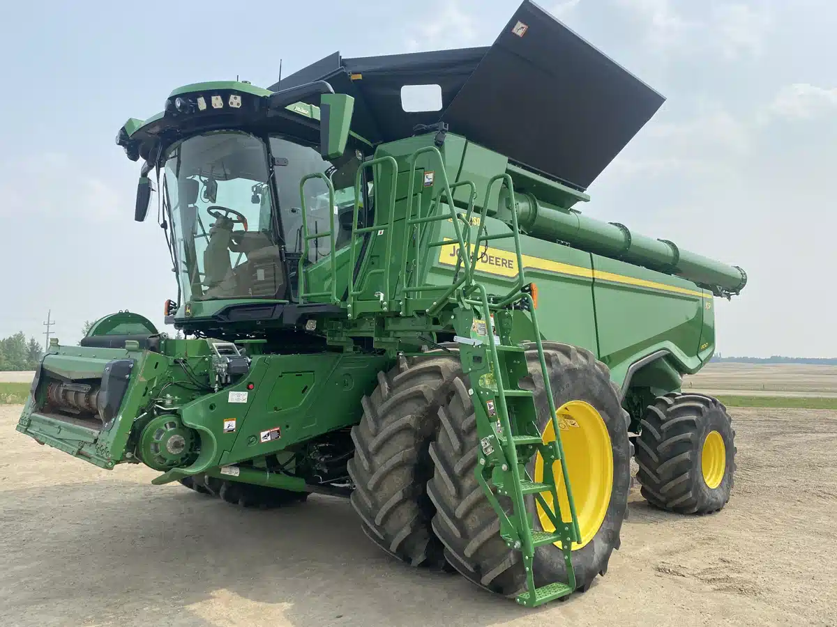 Gallery image 1 for Used 2023 John Deere X9 1100 Combine
