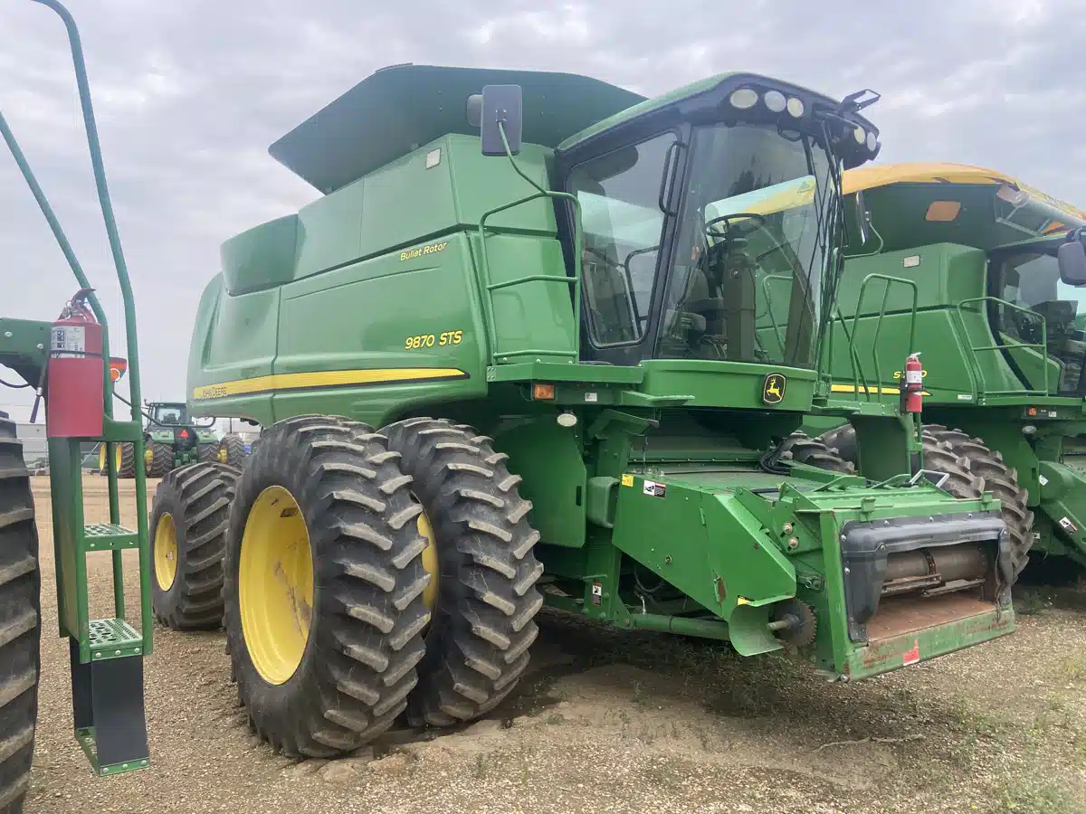 Gallery image 2 for Used 2008 John Deere 9870 STS Combine