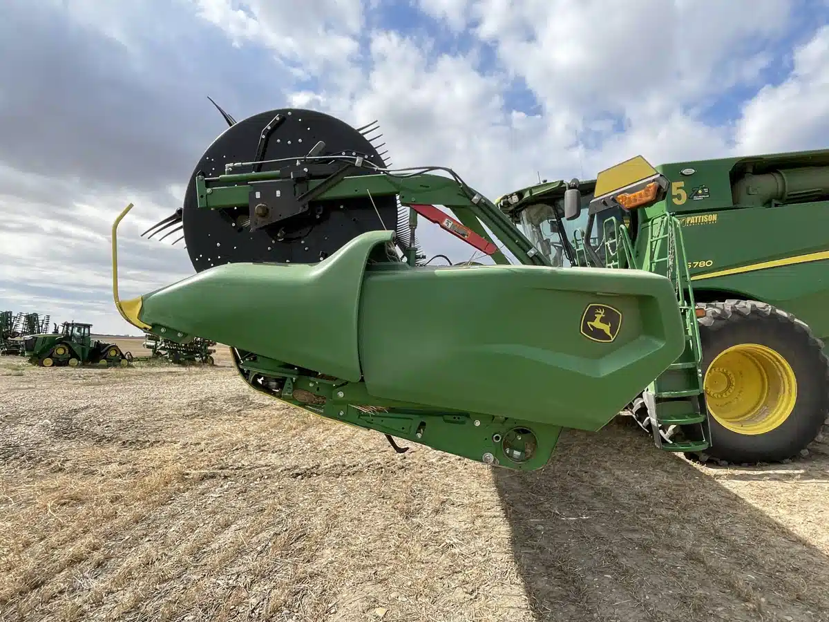Gallery image 2 for Used 2021 John Deere RD40F Header - Flex Draper