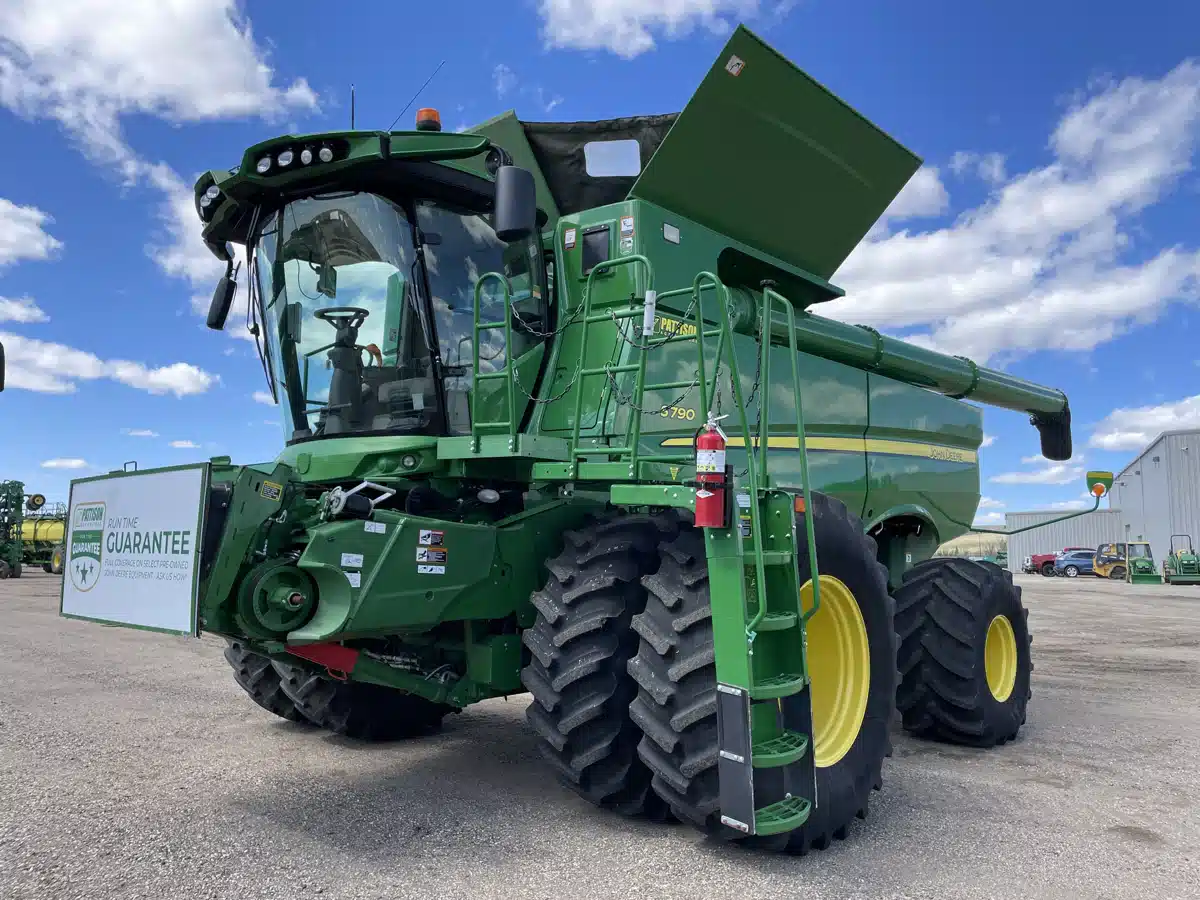 Gallery image 1 for Used 2018 John Deere S790 Combine