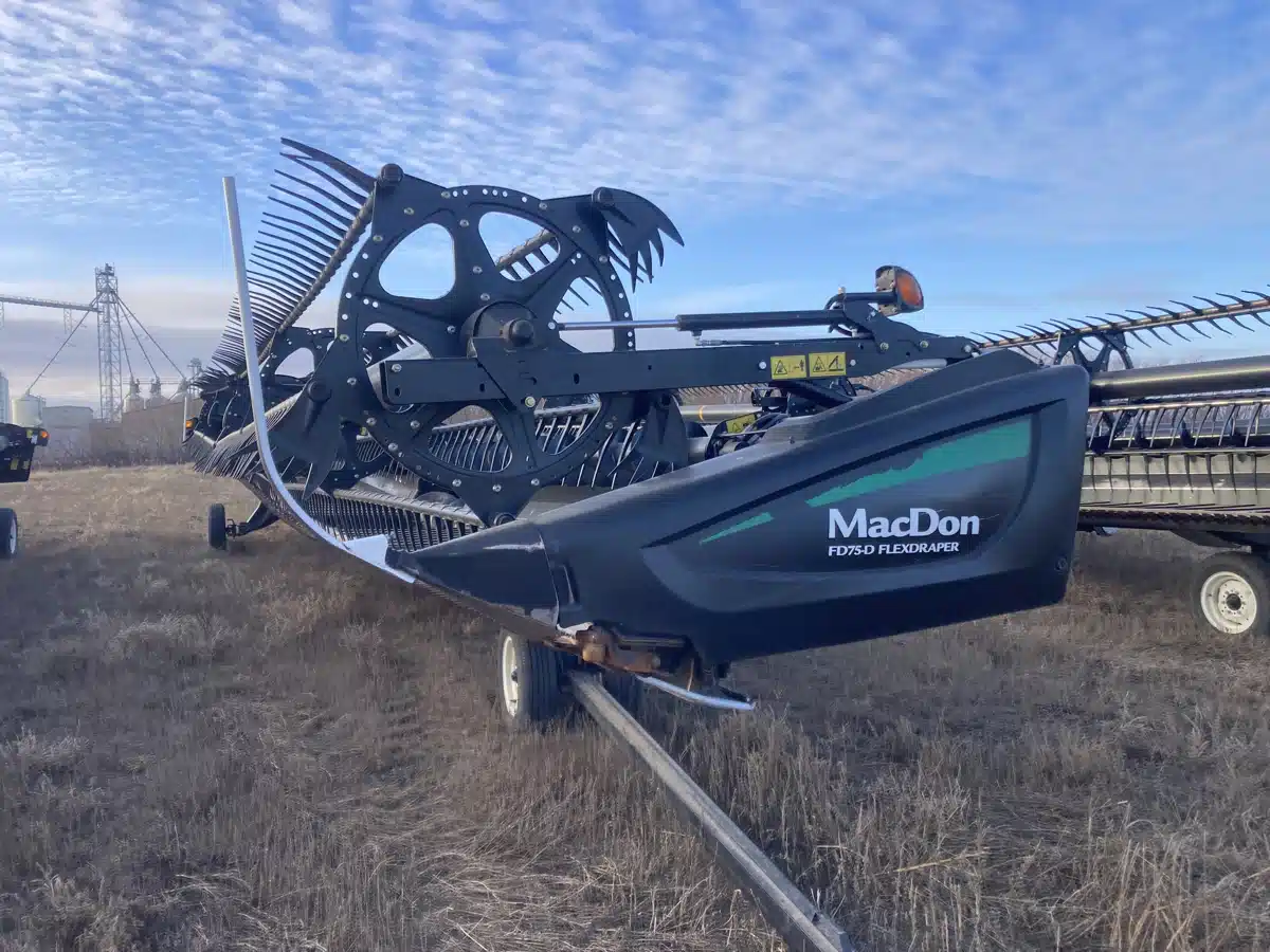 Gallery image 2 for Used 2017 MacDon FD75 Header - Flex Draper