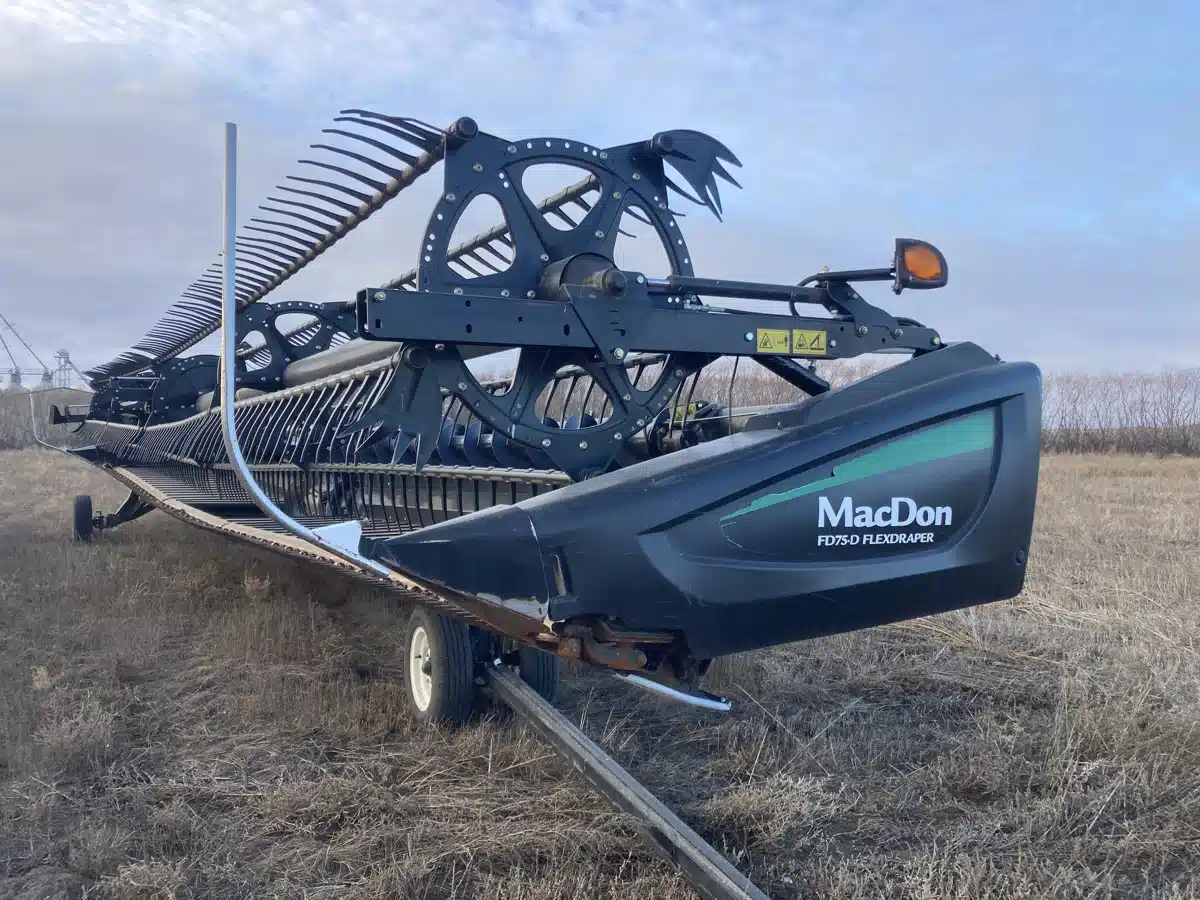 Gallery image 2 for 2017 MacDon FD75 Header - Flex Draper