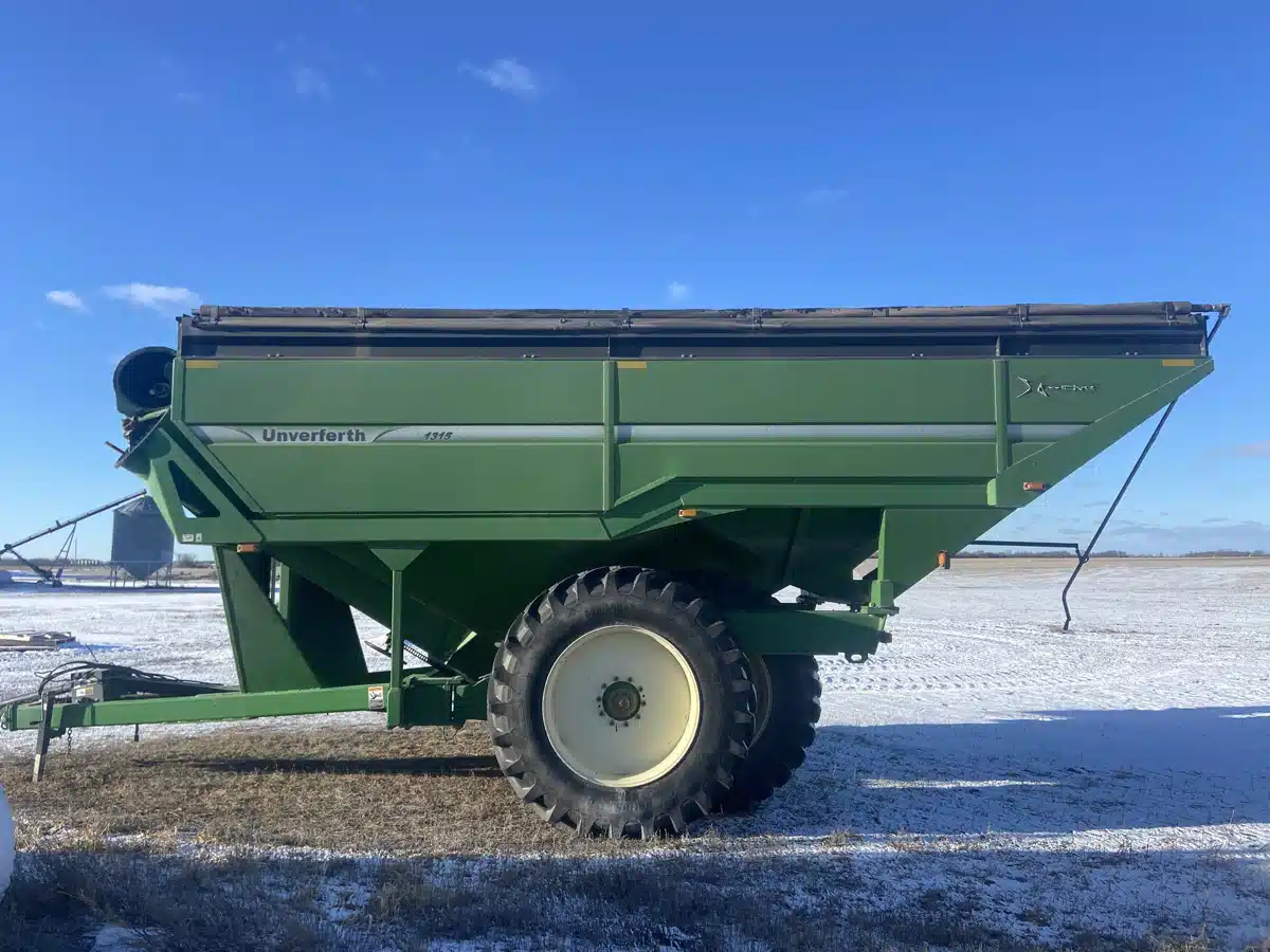 Gallery image 2 for Used 2010 Unverferth 1315 Grain Cart
