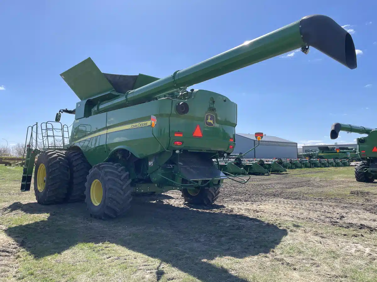 Gallery image 2 for Used 2021 John Deere S780 Combine