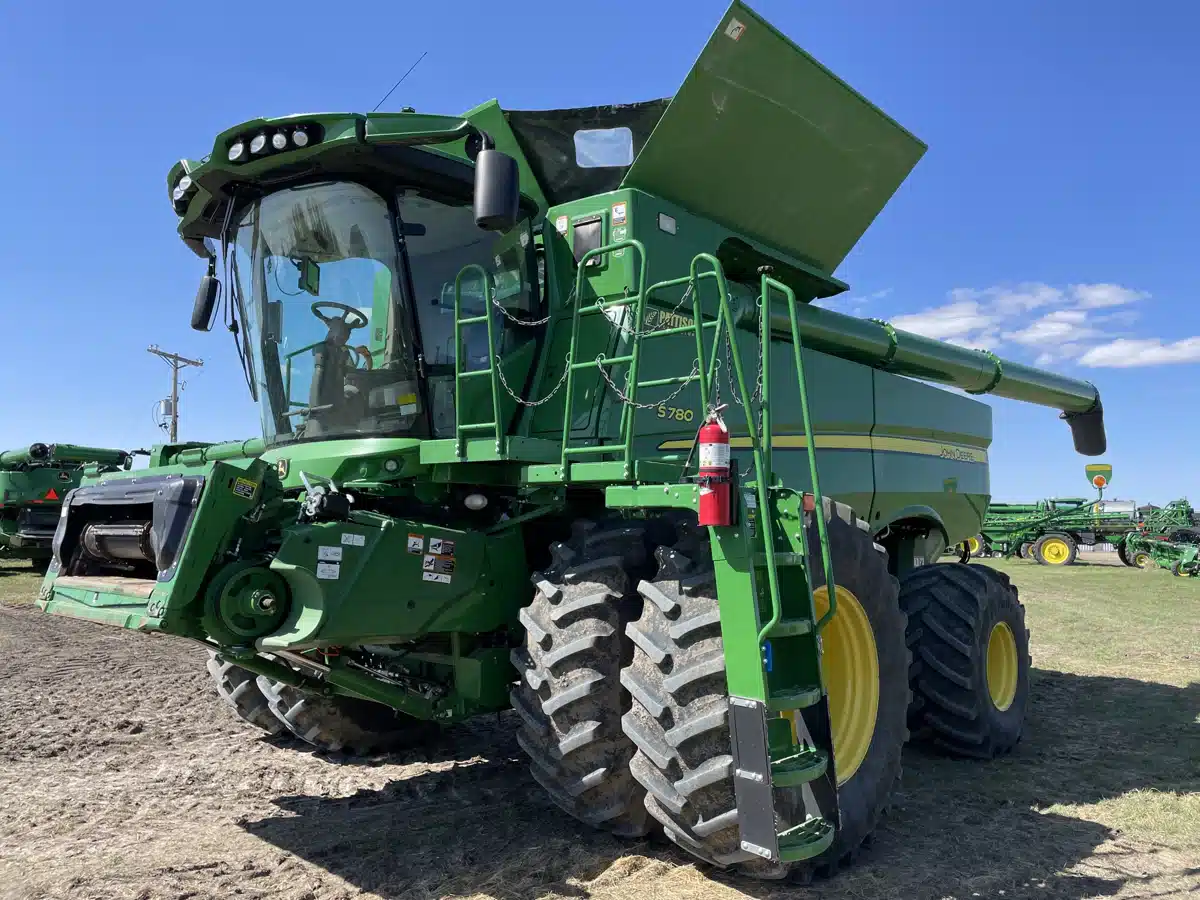 Gallery image 1 for Used 2021 John Deere S780 Combine