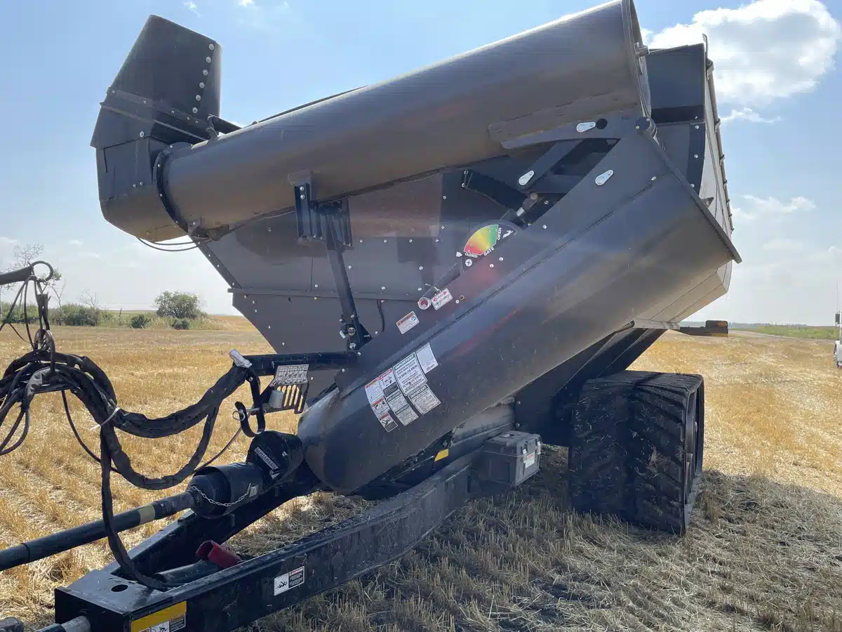 Gallery image 2 for Used 2021 Elmers Mfg HAULMASTER 1300 Grain Cart