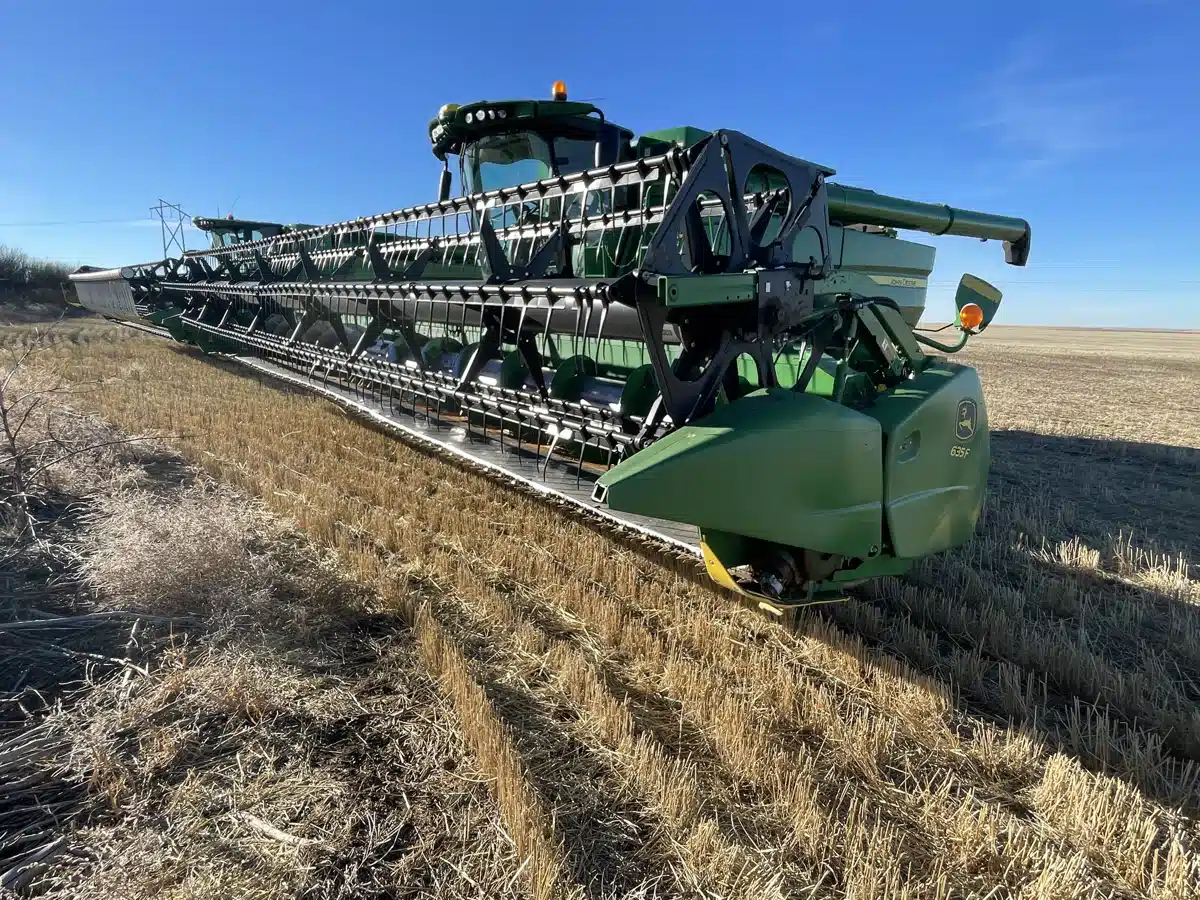 Gallery image 1 for Used 2014 John Deere 635F Header - Flex