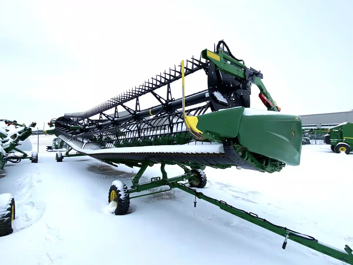 Gallery image 2 for Used 2023 John Deere HD45F Header - Flex Draper