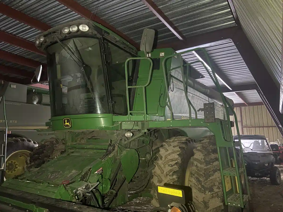 Gallery image 1 for Used 2007 John Deere 9860 STS Combine