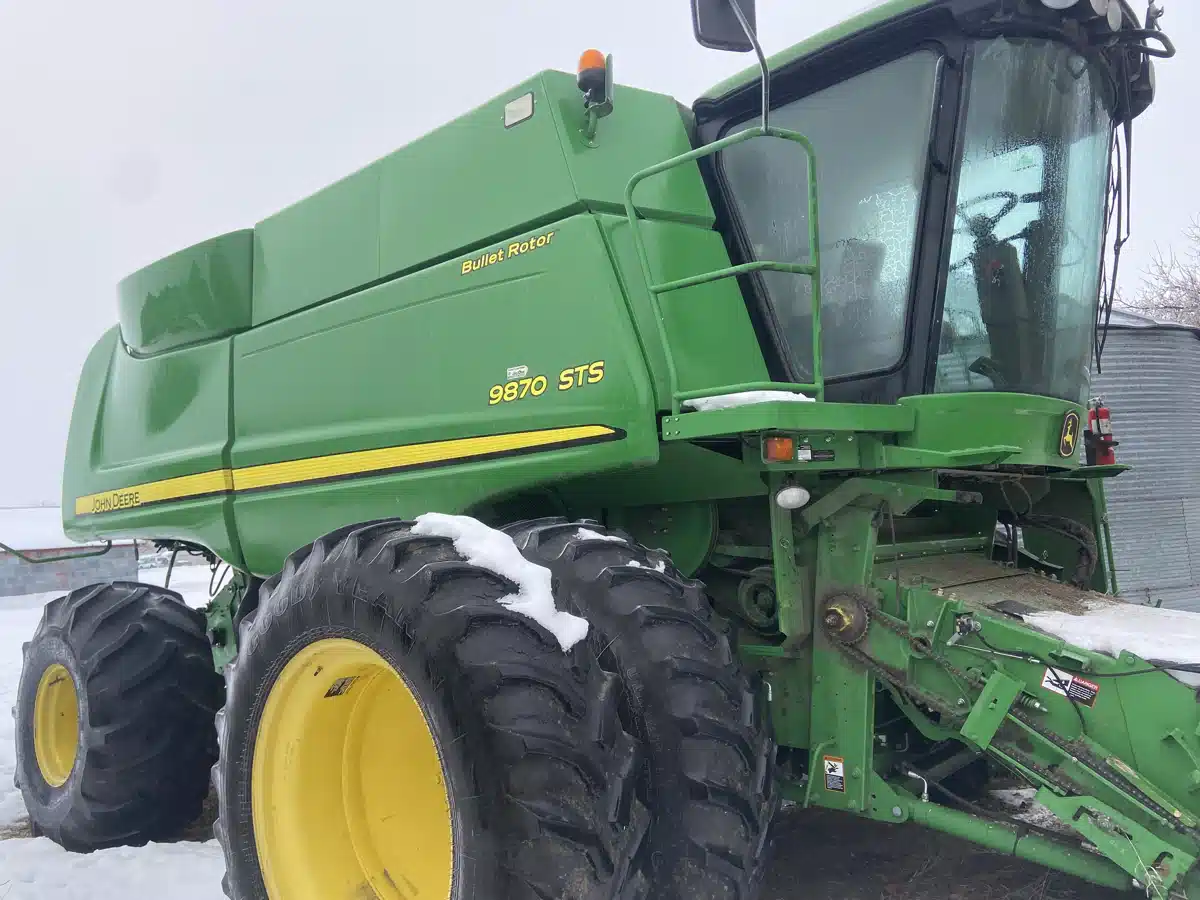 Gallery image 2 for Used 2011 John Deere 9870 STS Combine
