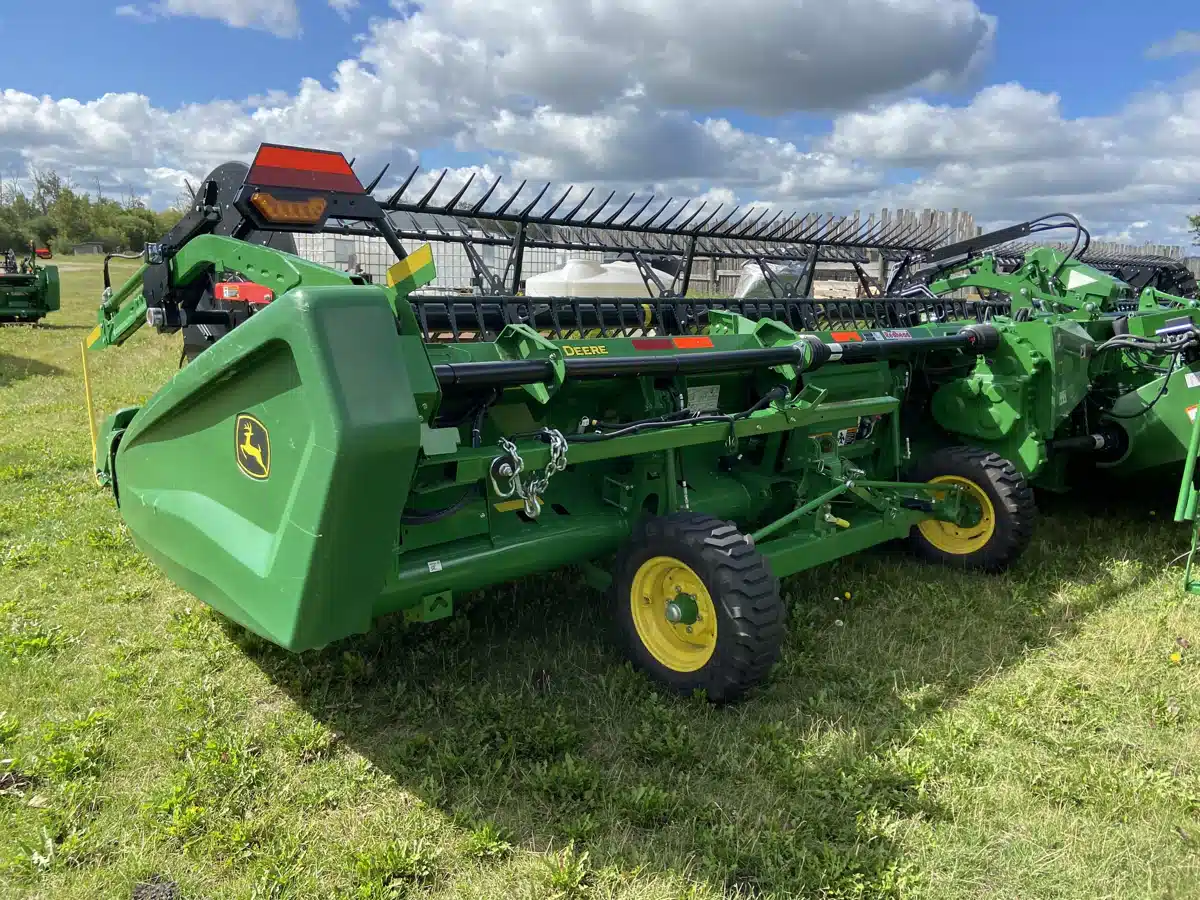 Gallery image 1 for Used 2022 John Deere HD40R Header Combine