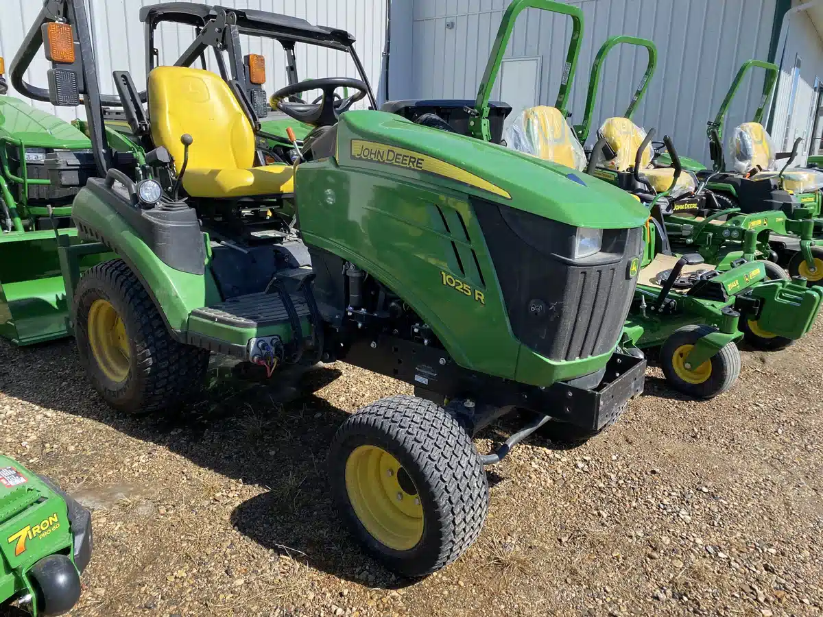 Gallery image 2 for Used 2018 John Deere 1025R Tractor