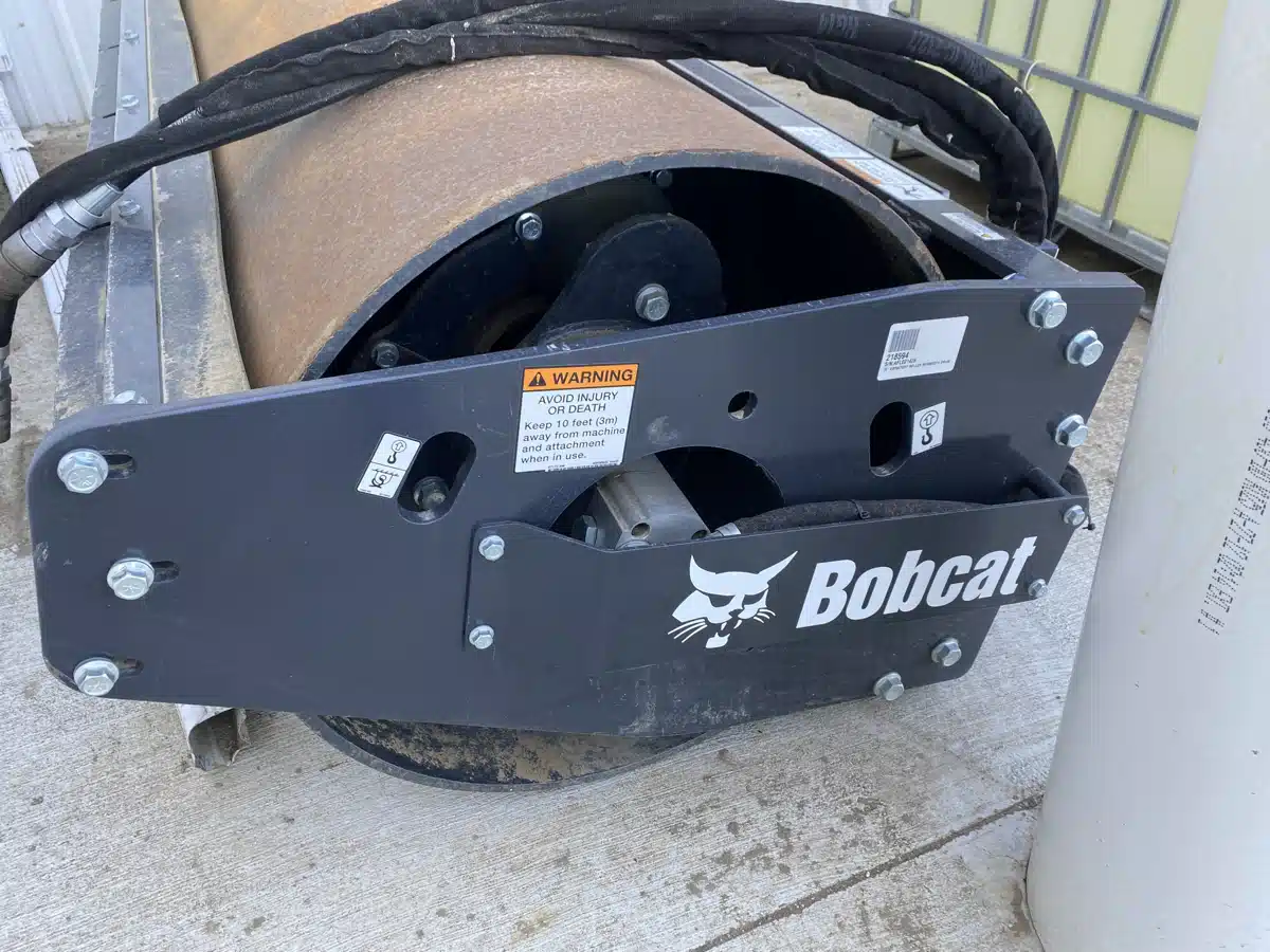 Gallery image 2 for Used 2021 Bobcat 73" VIBRATORY ROLLER Compactor