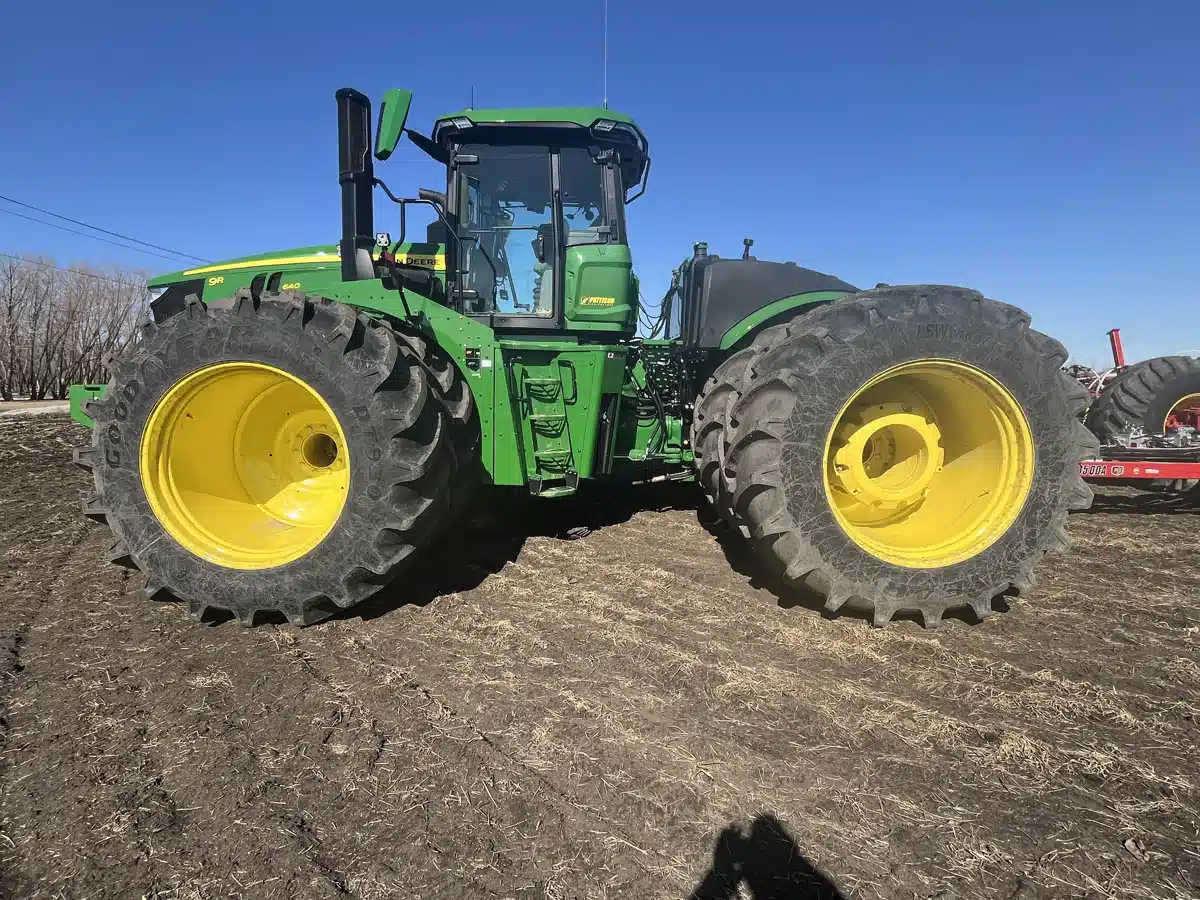 Gallery image 2 for Used 2023 John Deere 9R 640 Tractor