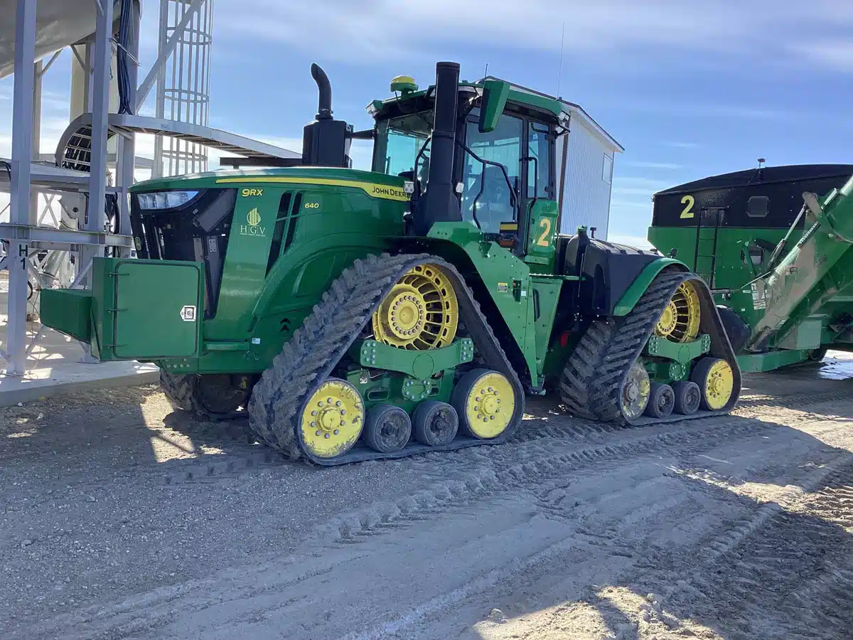 Gallery image 1 for Used 2022 John Deere 9RX 640 Tractor