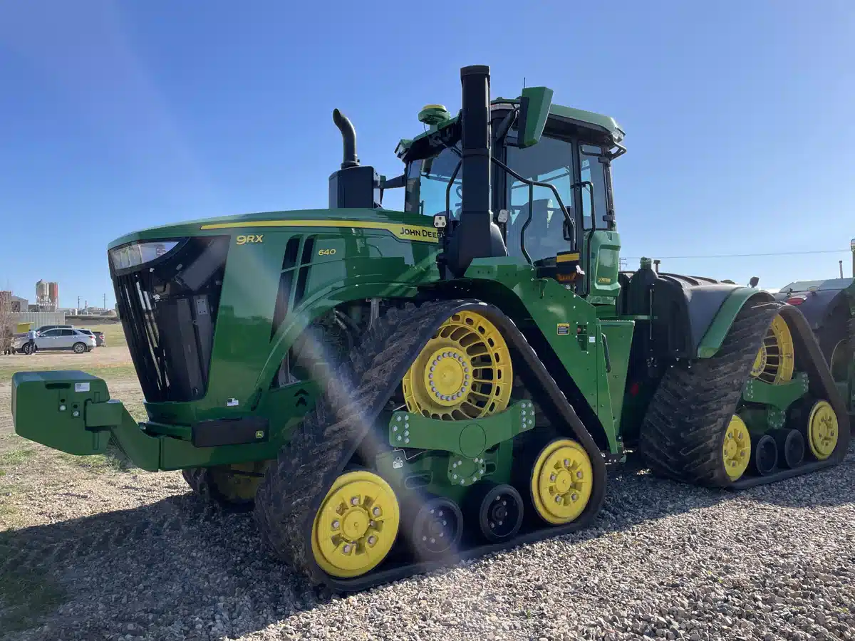 Gallery image 1 for Used 2022 John Deere 9RX 640 Tractor