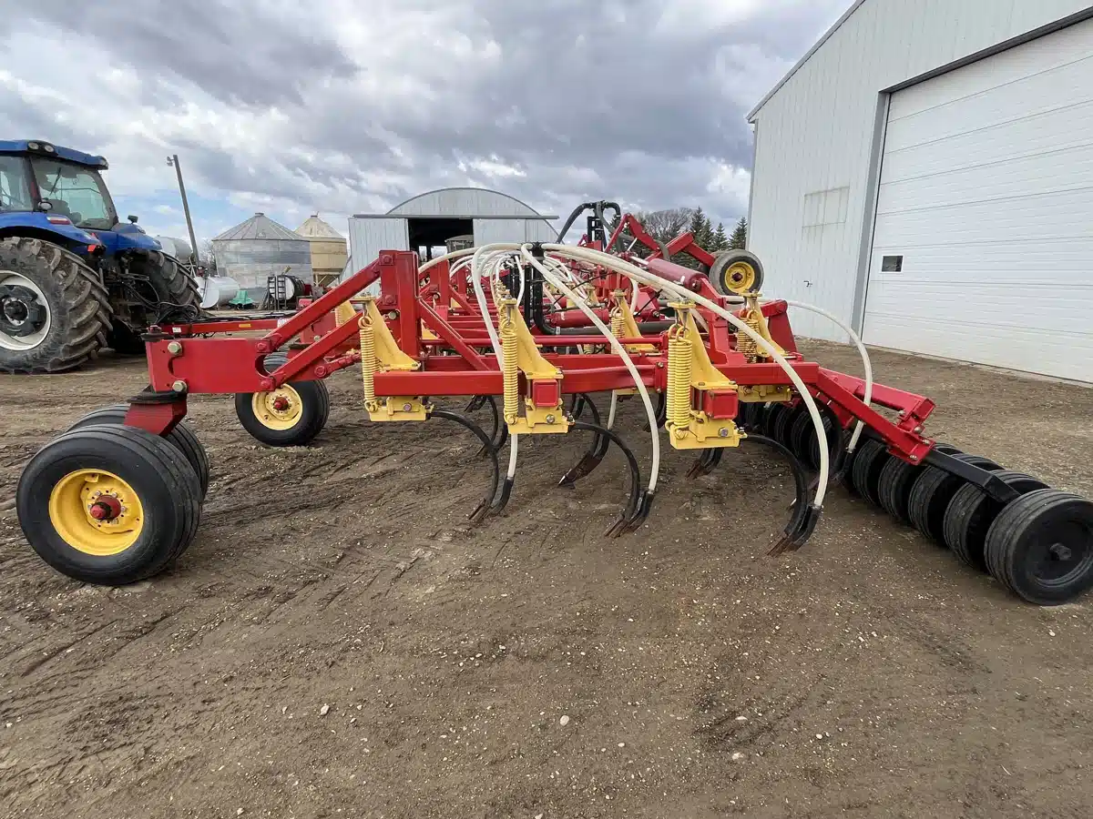 Gallery image 2 for Used 2008 Bourgault 5710-54 Air Drill