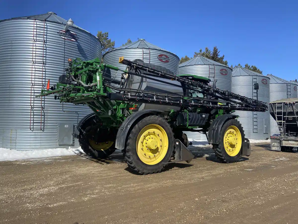 Gallery image 2 for Used 2018 John Deere R4045 Sprayer - Self Propelled
