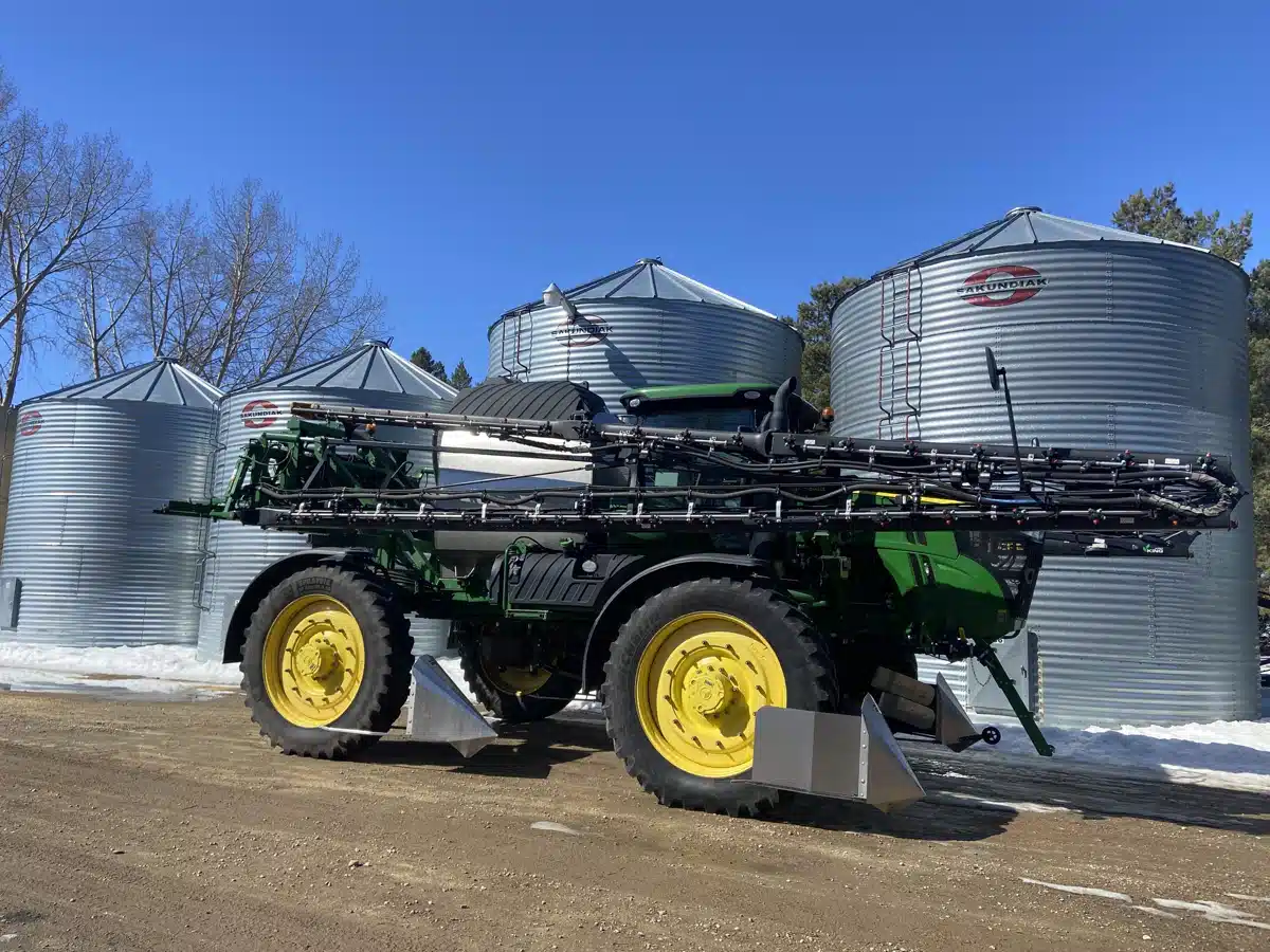 Gallery image 1 for Used 2018 John Deere R4045 Sprayer - Self Propelled