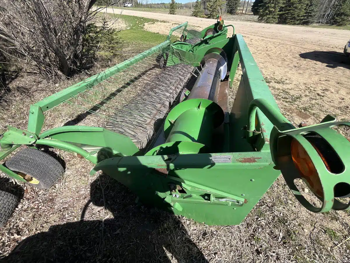 Gallery image 2 for Used 1995 John Deere 914P Header - Pickup
