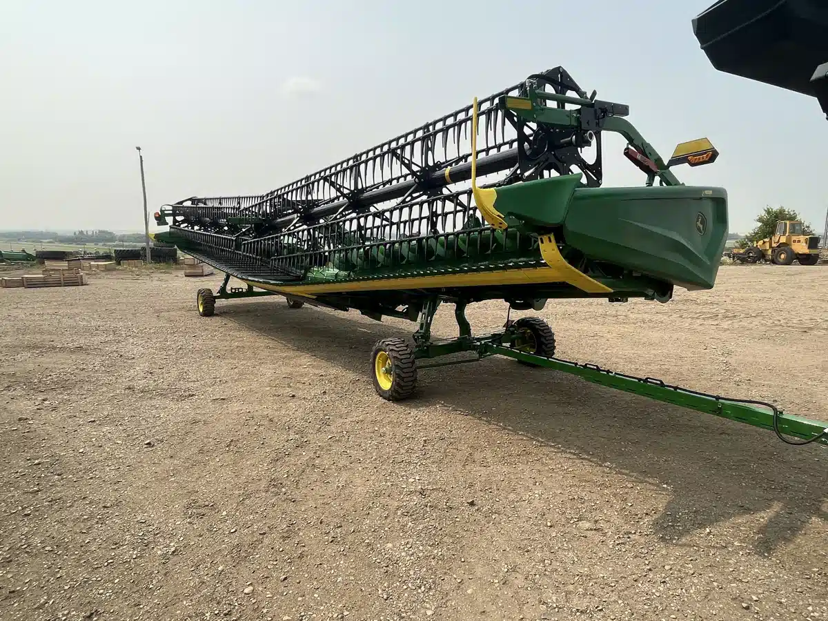Gallery image 1 for Used 2023 John Deere HD40R Header Combine