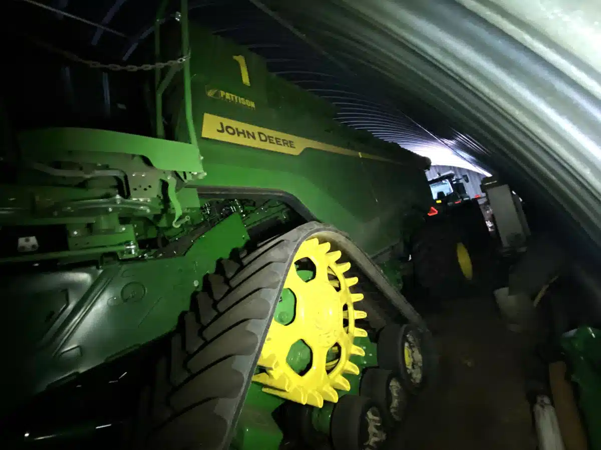 Gallery image 2 for 2023 John Deere X9 1100 Combine