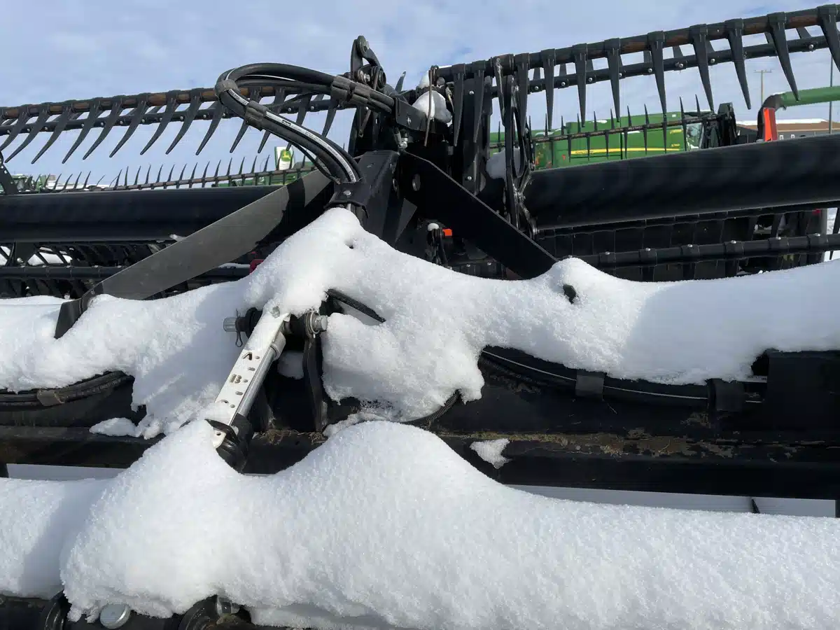 Gallery image 2 for Used 2019 MacDon FD75 Header - Flex Draper