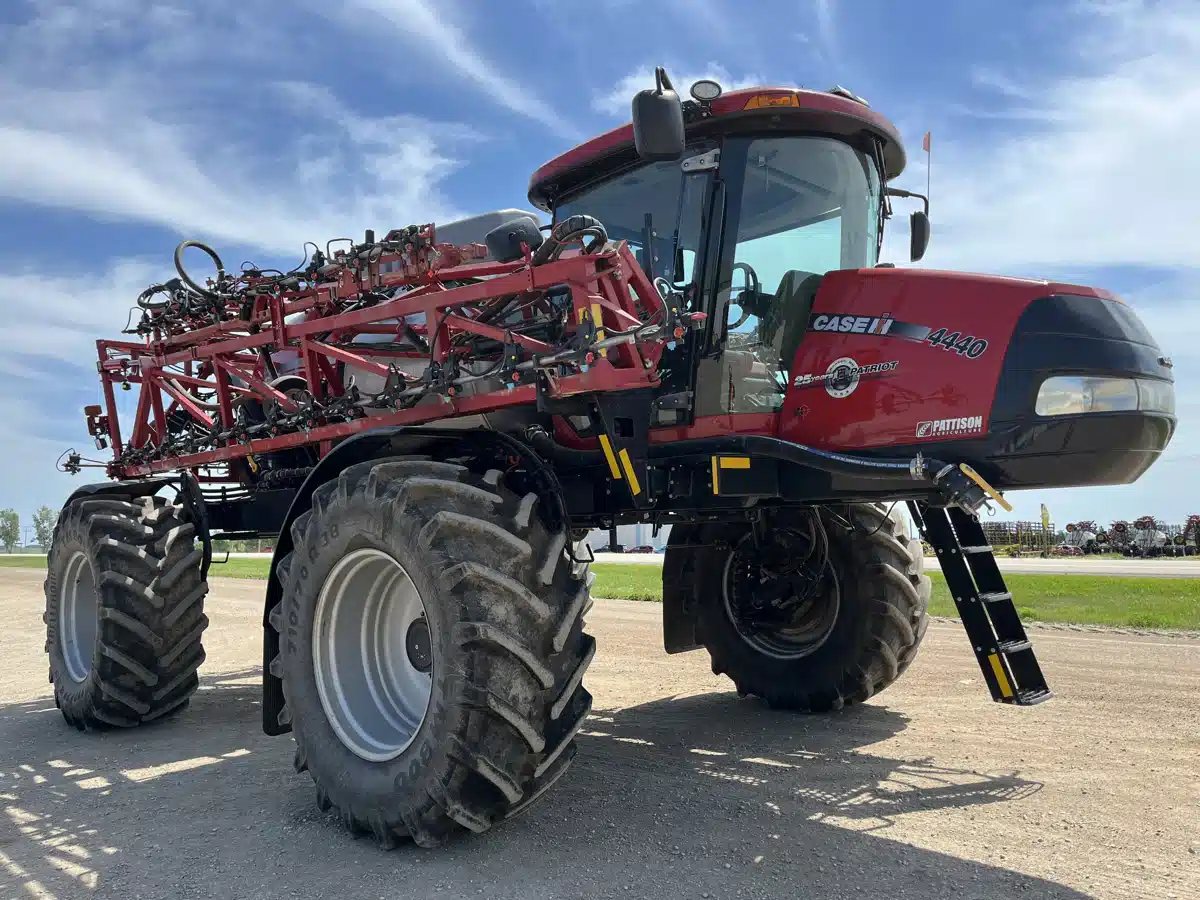 Gallery image 2 for Used 2017 Case IH PATRIOT 4440 Sprayer - Self Propelled