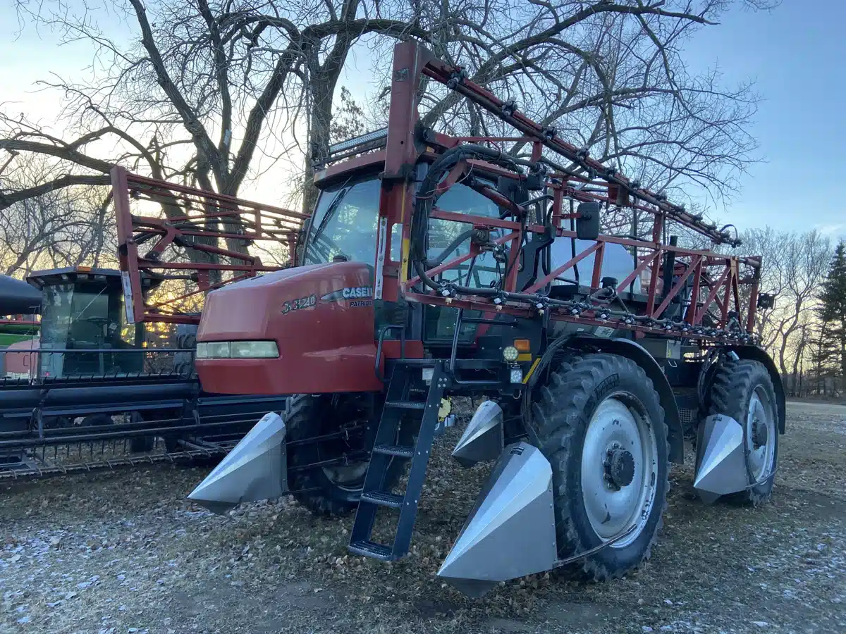 Gallery image 1 for Used 2006 Case IH PATRIOT 3320 Sprayer - Self Propelled