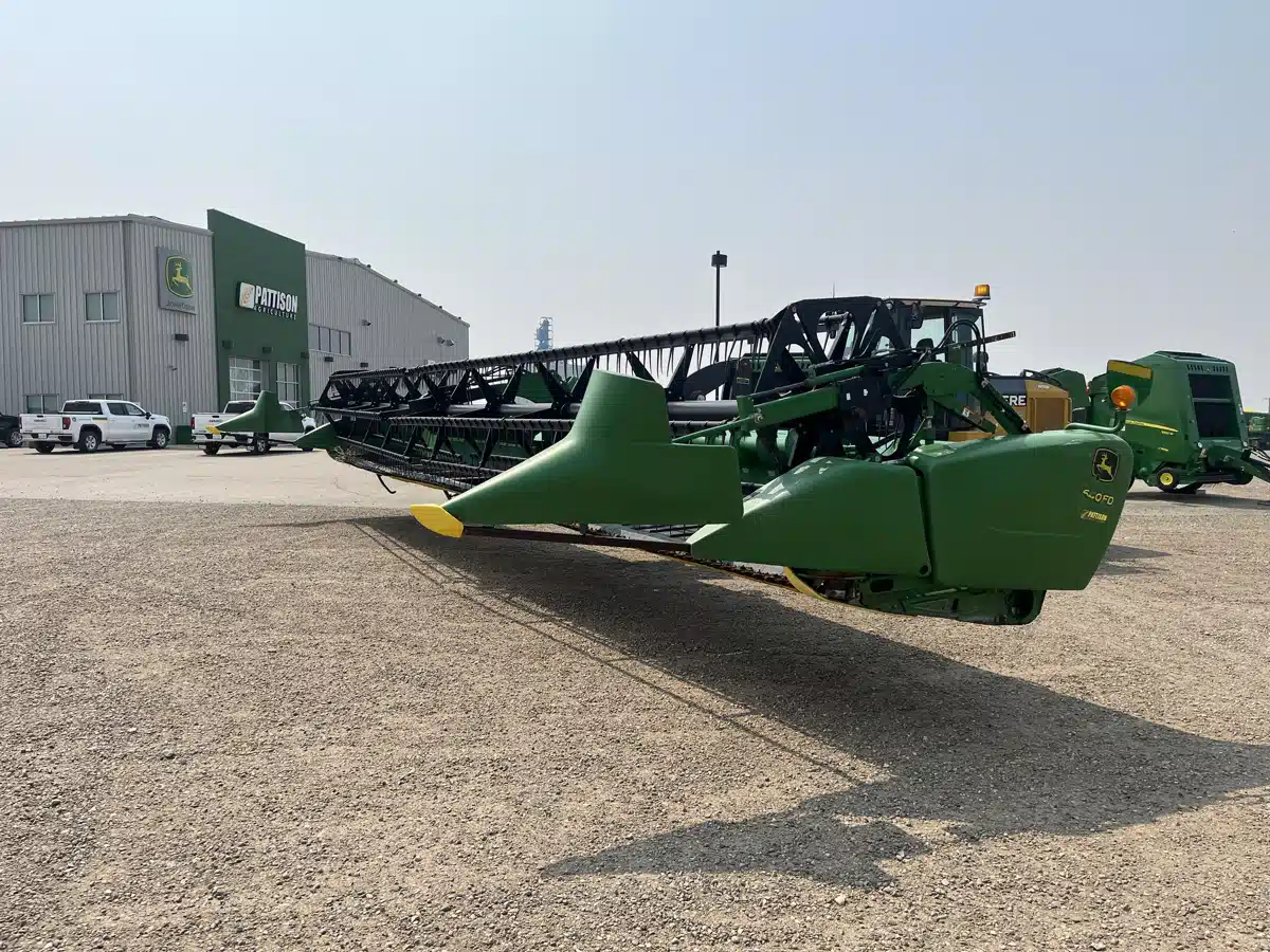 Gallery image 1 for Used 2014 John Deere 640FD Header - Draper