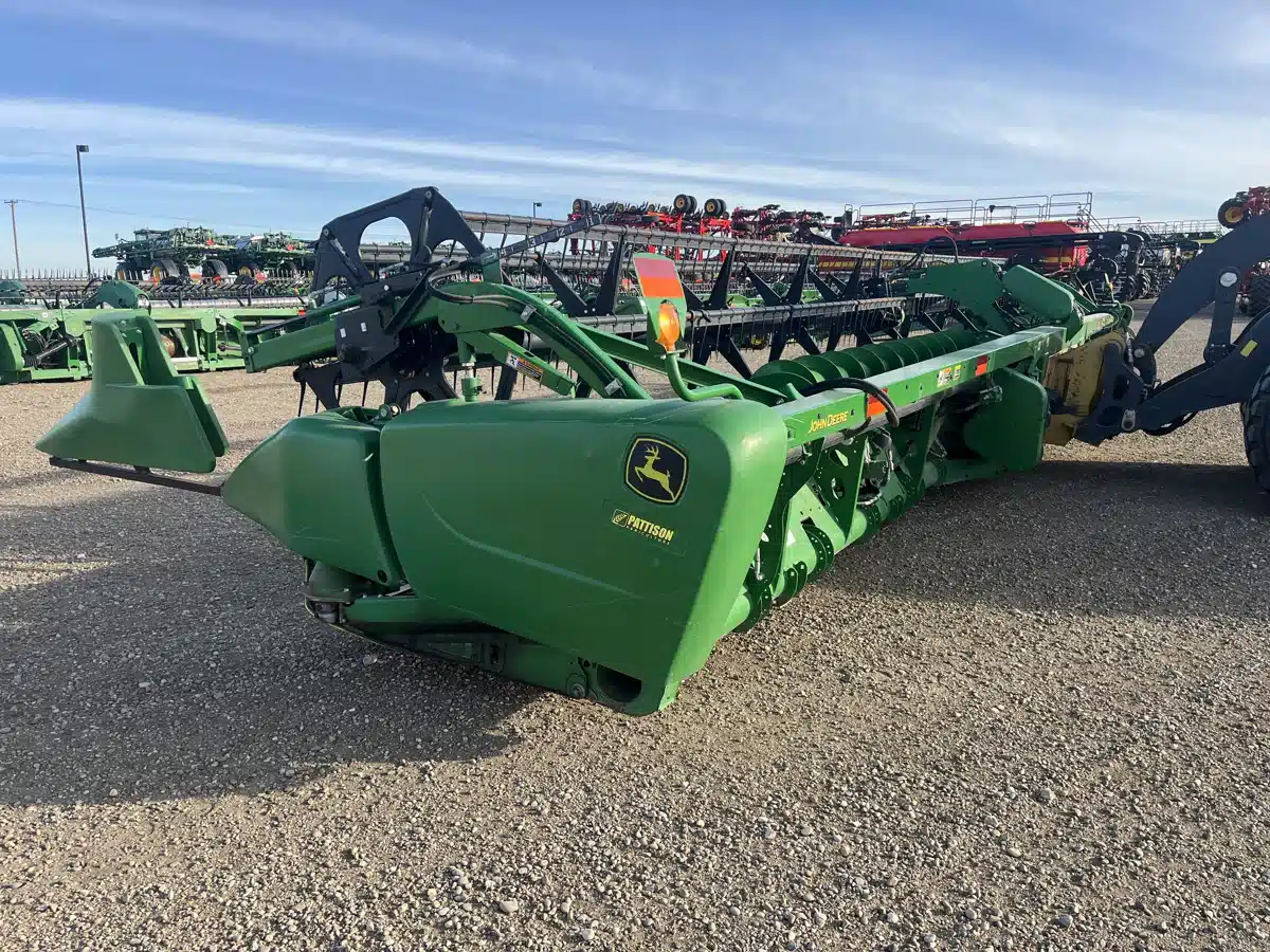 Gallery image 2 for Used 2014 John Deere 640FD Header - Draper