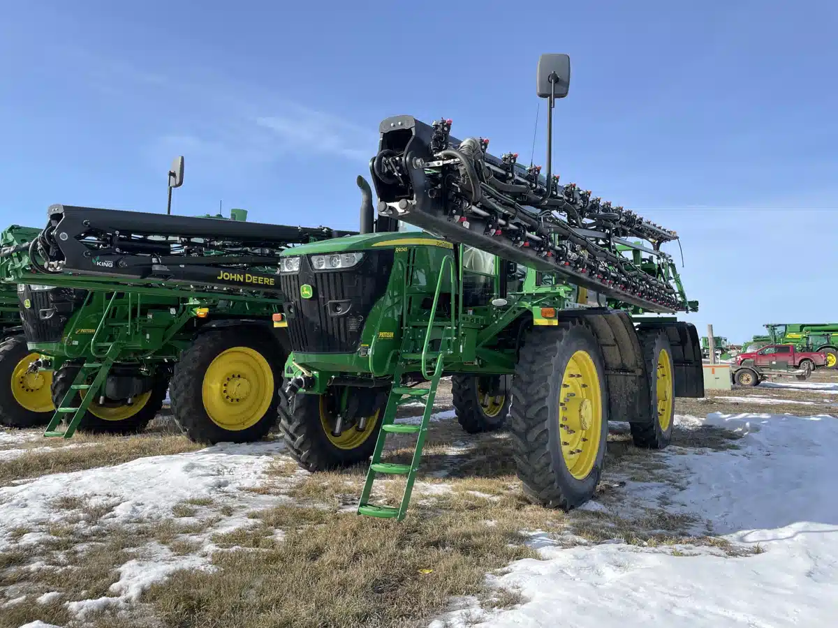 Gallery image 1 for Used 2018 John Deere R4045 Sprayer - Self Propelled