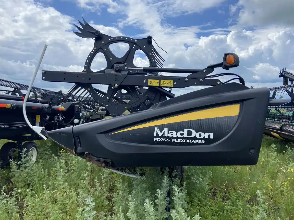 Gallery image 2 for 2017 MacDon FD75 Header - Flex Draper