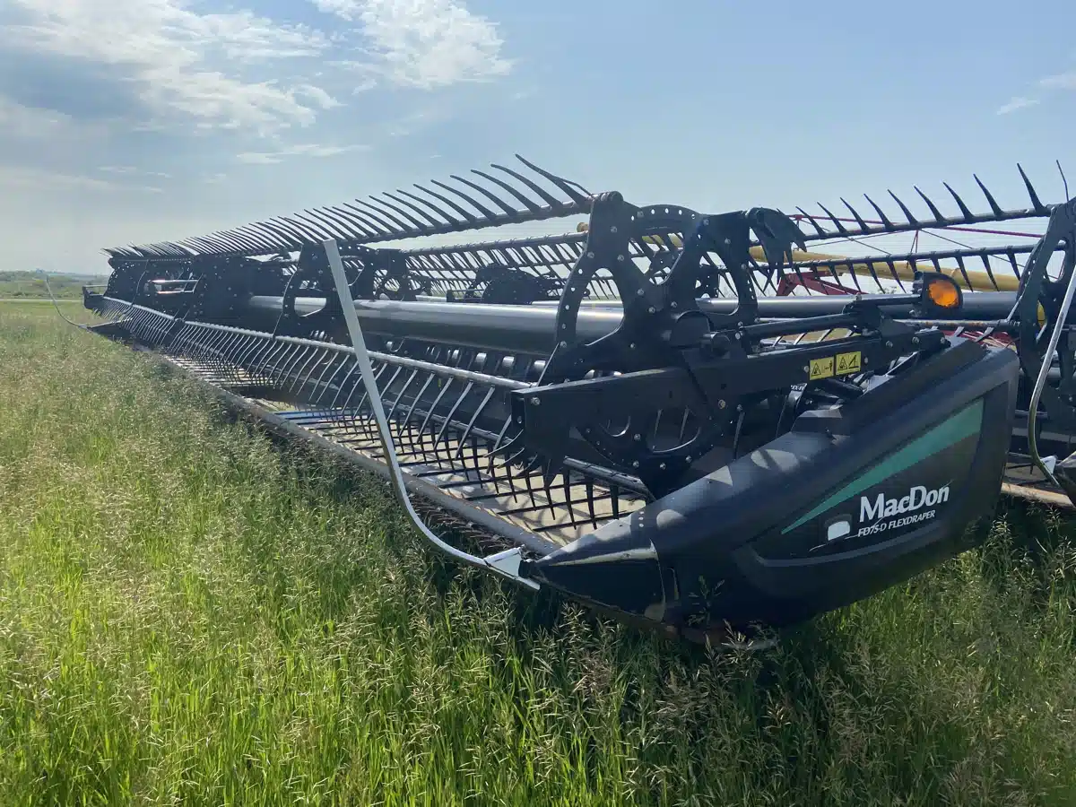 Gallery image 2 for Used 2016 MacDon FD75 Header - Flex Draper