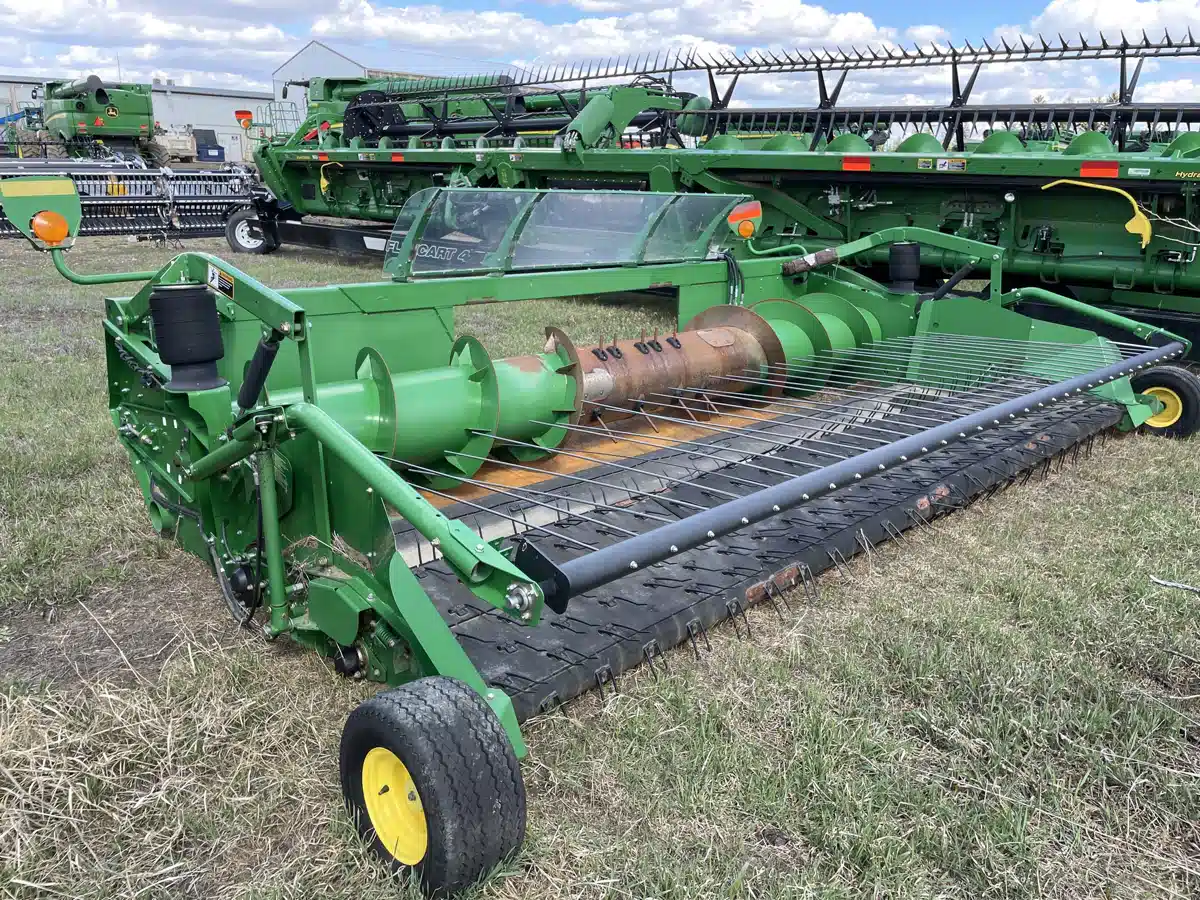 Gallery image 2 for Used 2013 John Deere 615P Header - Pickup