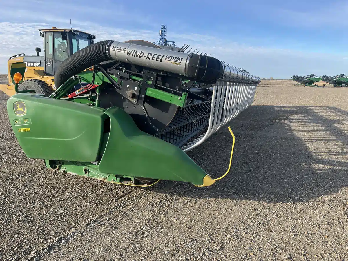Gallery image 2 for Used 2016 John Deere 640FD Header - Draper