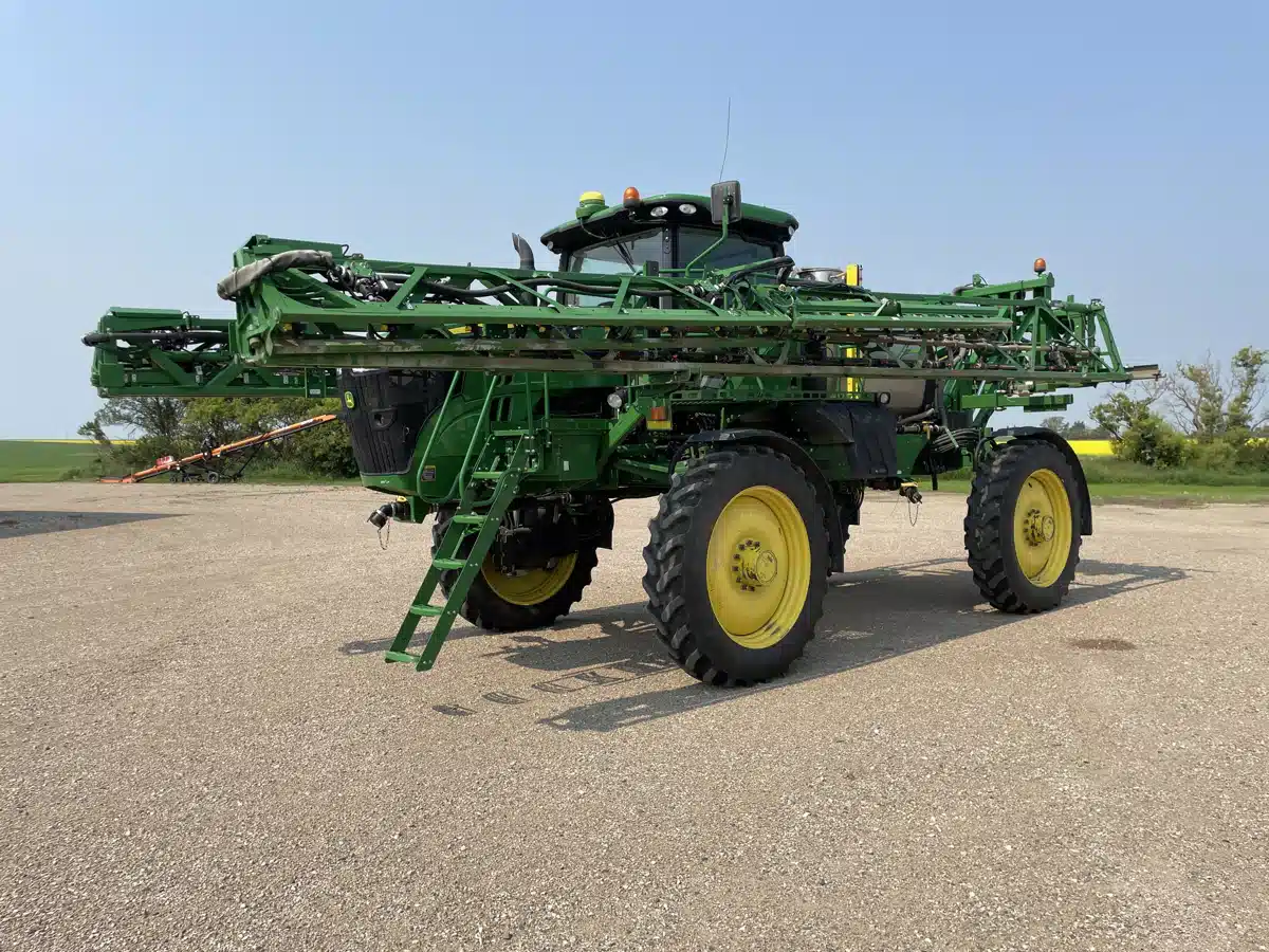 Gallery image 1 for Used 2015 John Deere R4038 Sprayer - Self Propelled