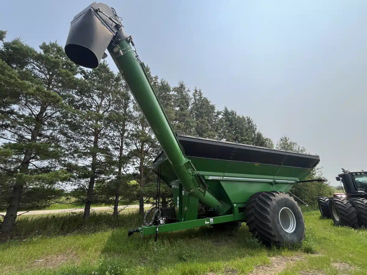 Gallery image 1 for Used 2020 Brent V1300 Grain Cart