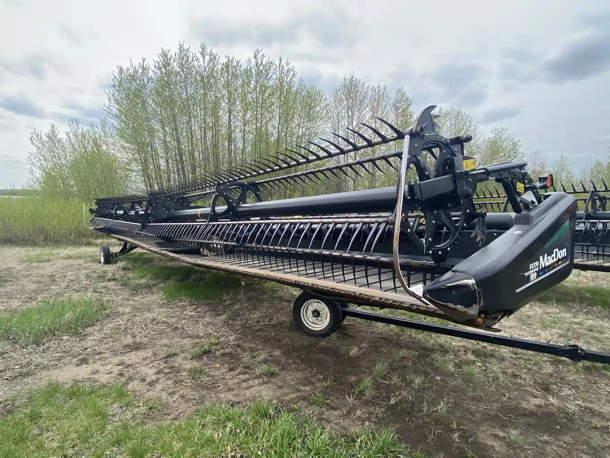 Gallery image 2 for Used 2012 MacDon FD70 Header - Flex Draper