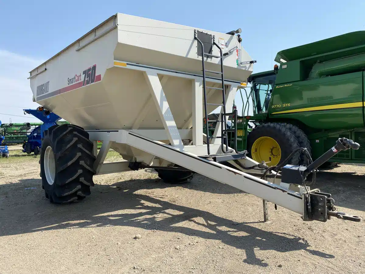 Gallery image 2 for Used 2002 Bourgault 750 Grain Cart