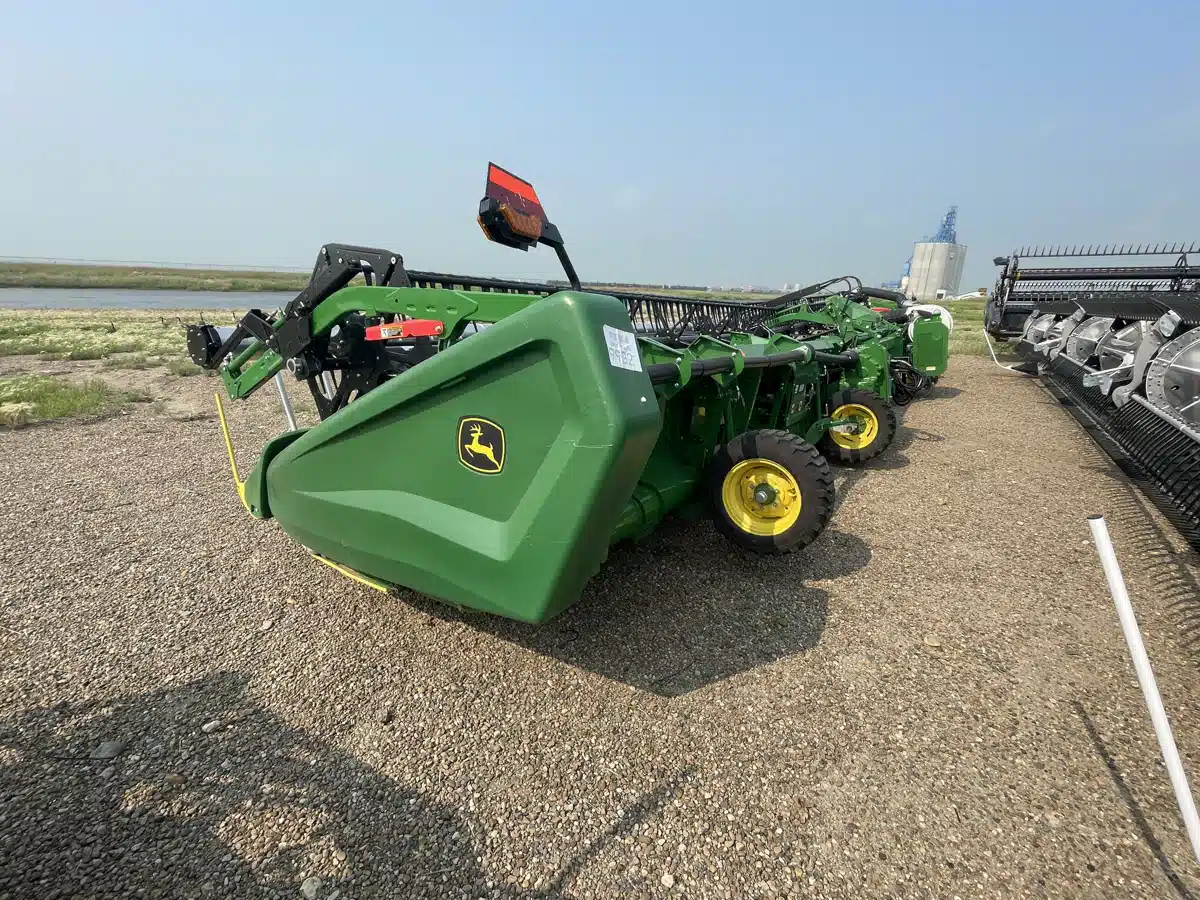 Gallery image 1 for Used 2022 John Deere HD45F Header - Flex Draper